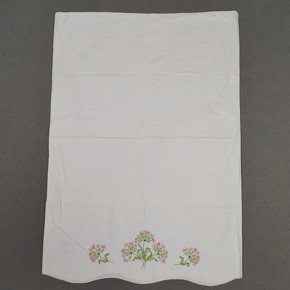 Vintage Embroidered Floral Pillowcase Set (2) White Pink MCM Cross Stitch 20x29